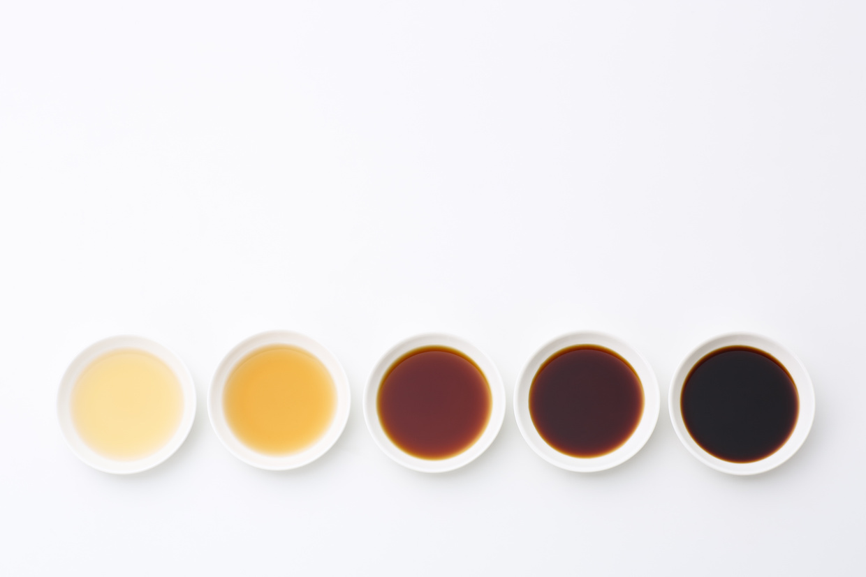 白醤油とは？薄口や白だしとの違いと料理が激変するプロの活用法