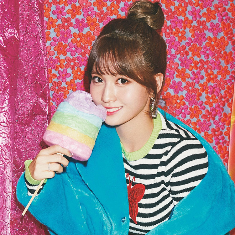Twiceモモの衣装めぐる「過剰な視線」とネットの境界線——2026年のアイドル消費を考える