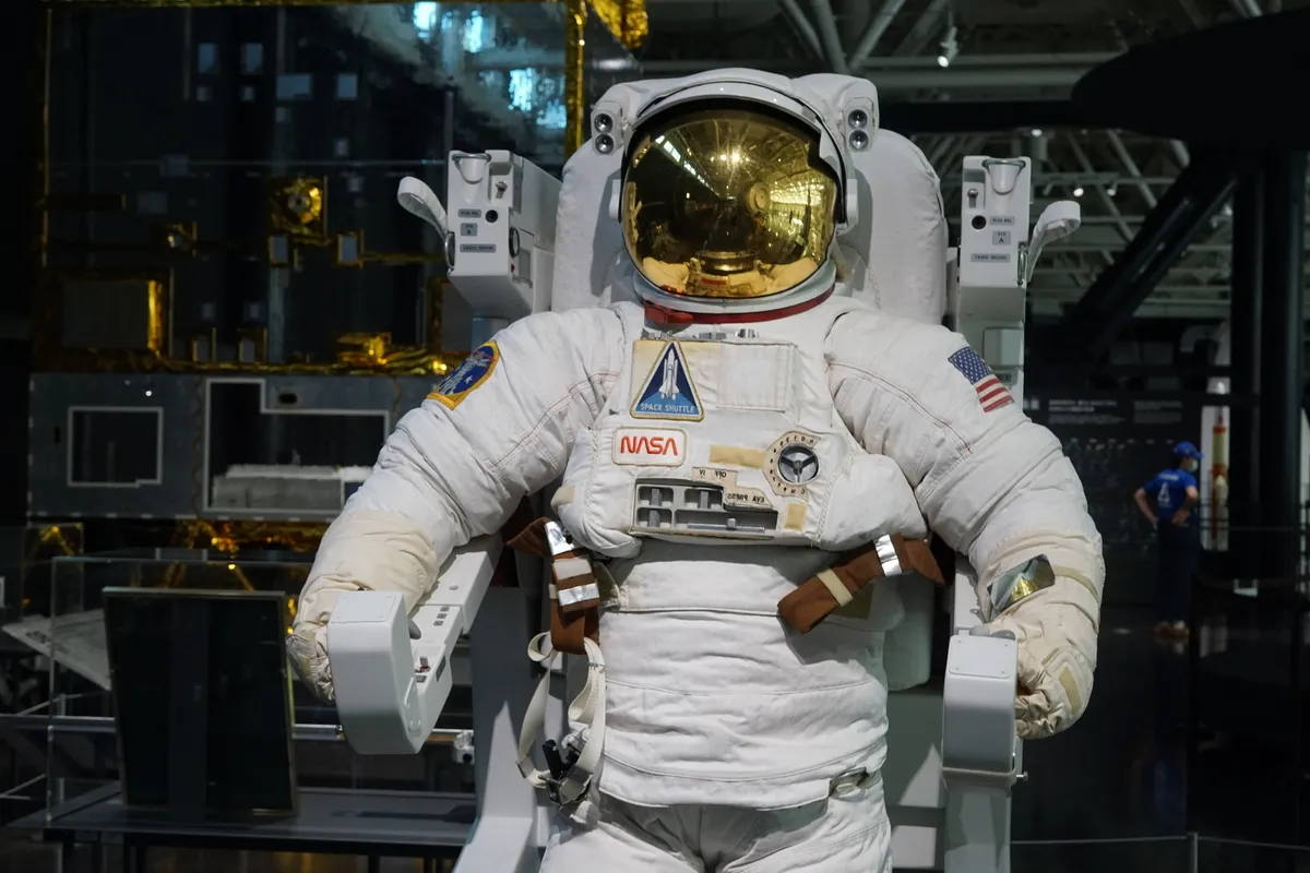 命懸けで年収800万？宇宙飛行士の給料事情とNasa格差の真相