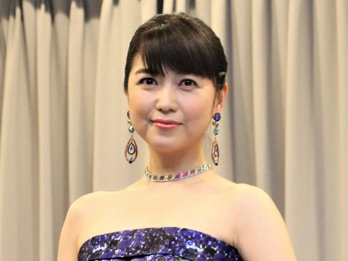新妻聖子の夫の写真や顔画像は？外資系エリート夫の素顔と家族の真実