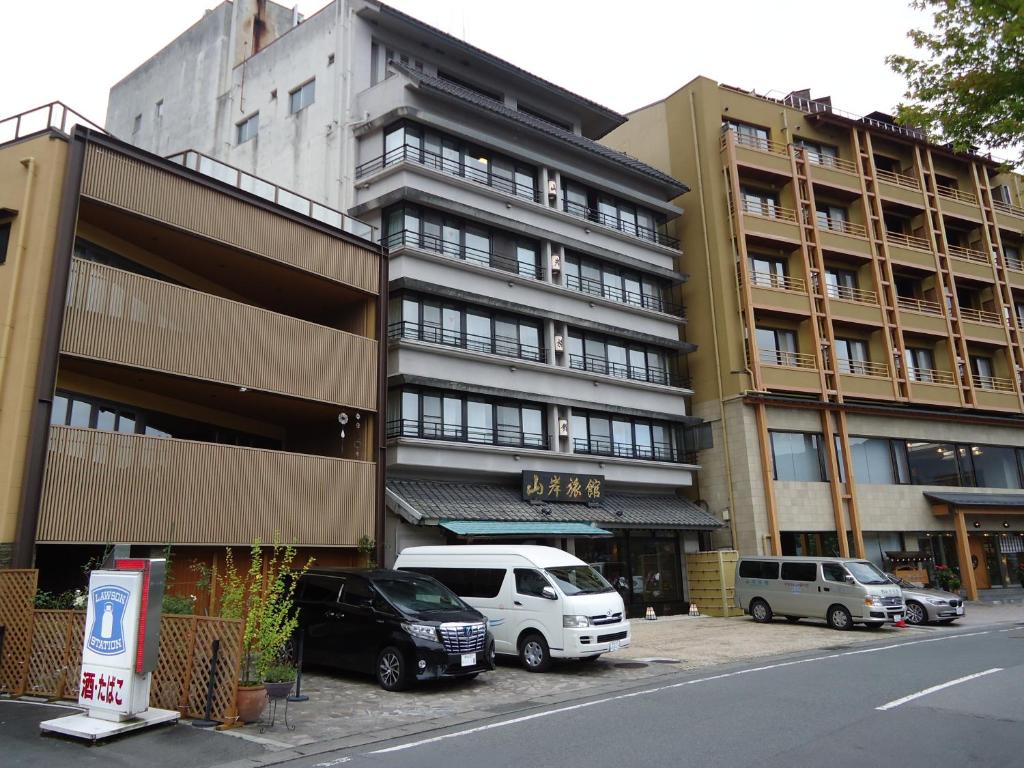 河口湖の老舗「山岸旅館」評判の真相！料理や露天風呂の本音と注意点
