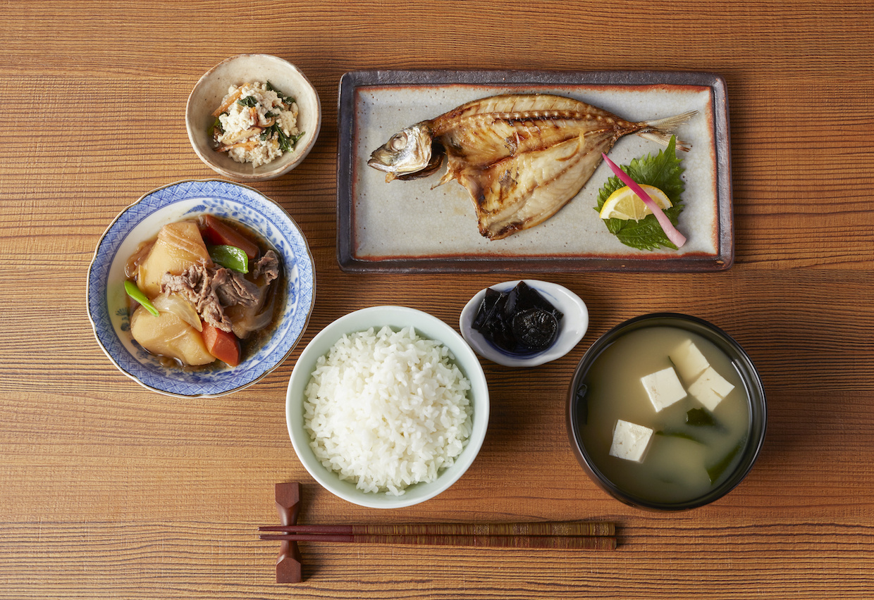 一汁三菜はなぜ痩せる？基本の配膳マナーと10分で作る究極の時短献立
