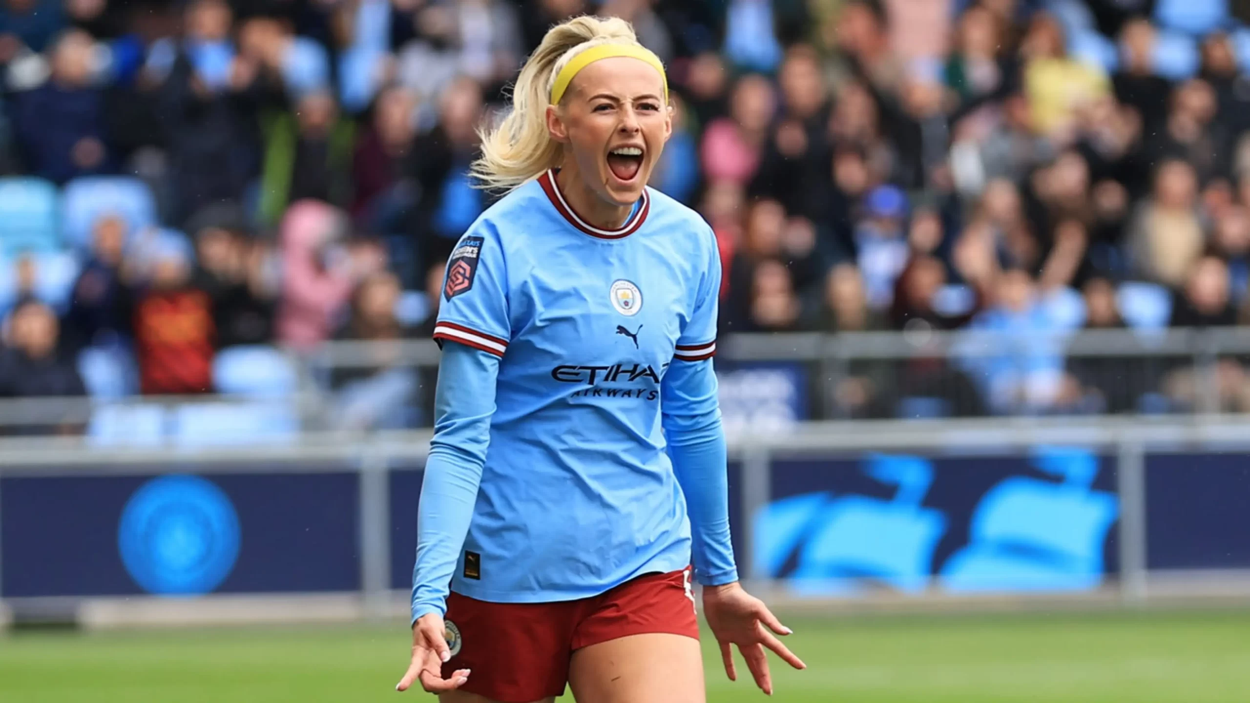 How Much Does Chloe Kelly Earn a Week