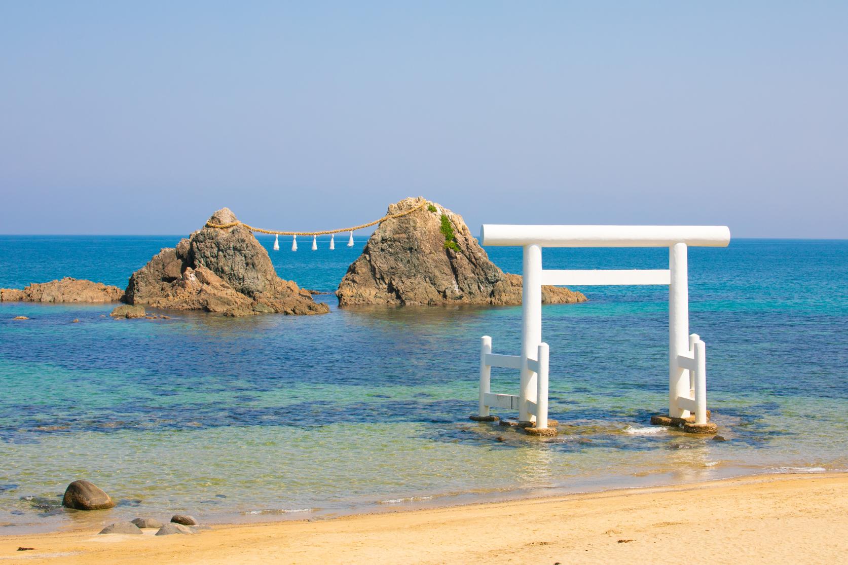 二見ヶ浦の絶景と夕日完全ガイド！白い鳥居・駐車場・カフェ徹底網羅
