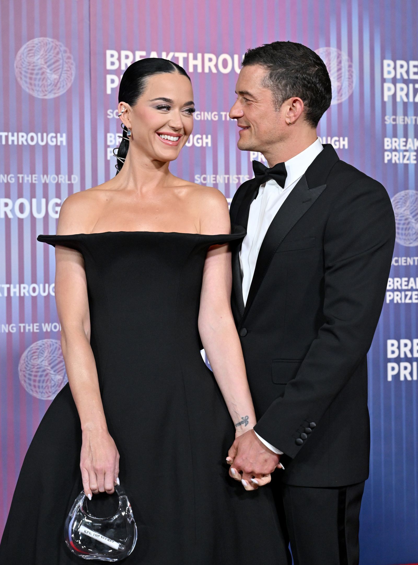 オーランドとケイティの現在｜結婚延期の真相と家族の絆を徹底解明