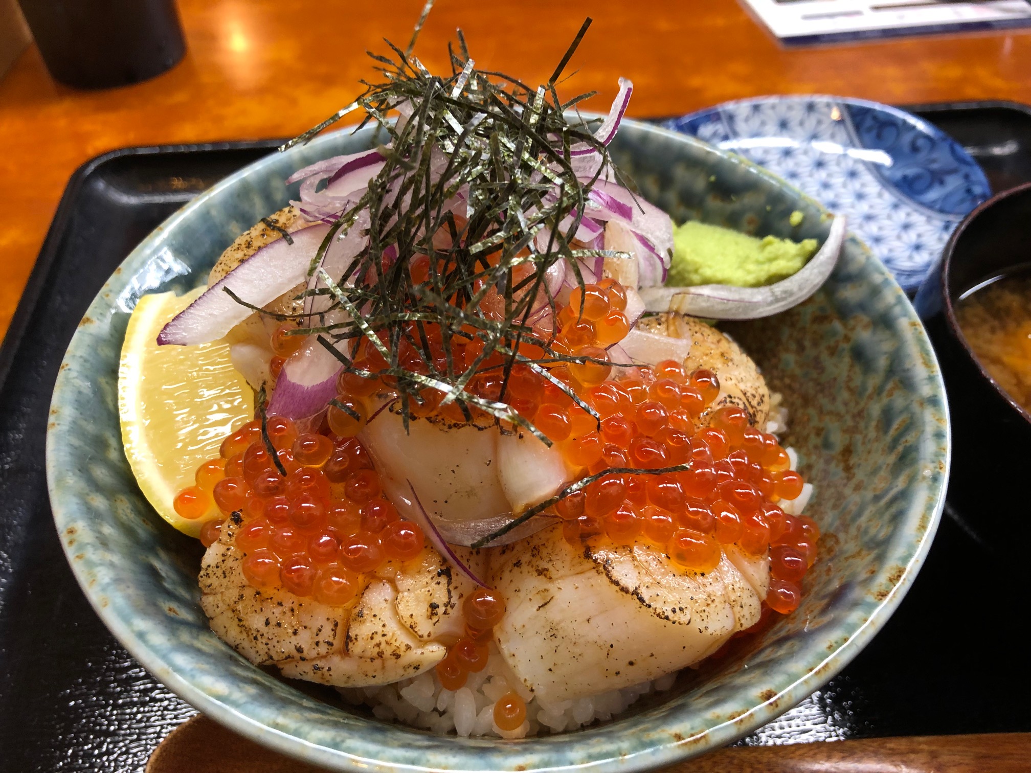魚市食堂の海鮮丼がコスパ最強と噂される真相！行列と評判を徹底追及