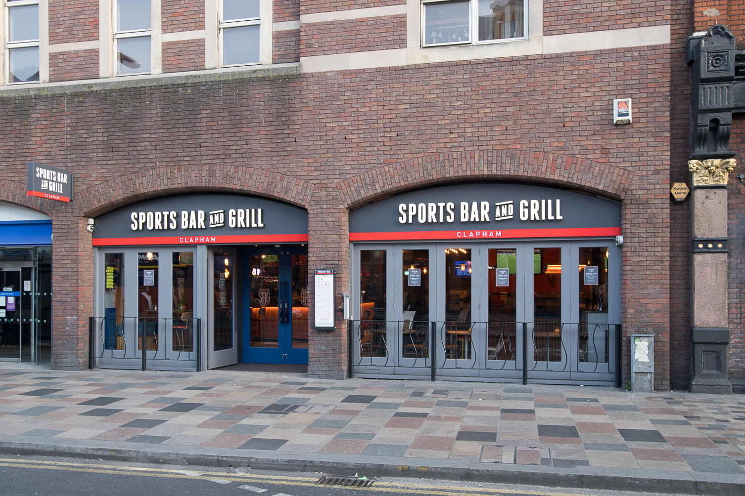 Sports Bar and Grill Clapham Junction Photos