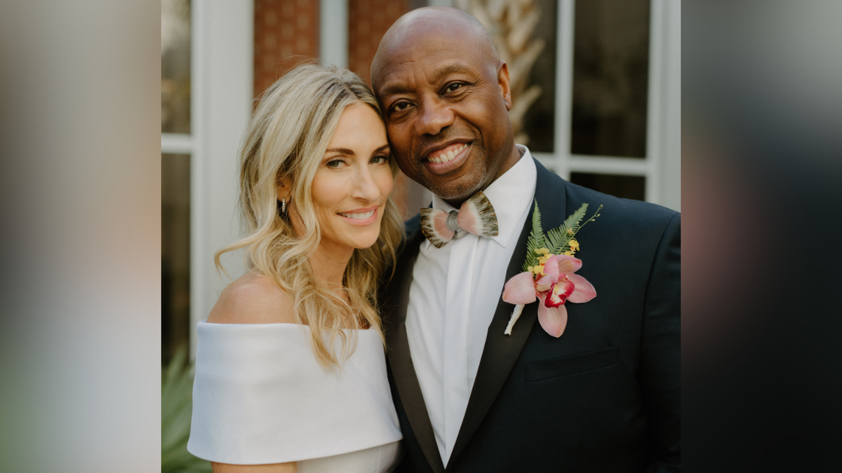 How Many Times Has Tim Scott Been Married
