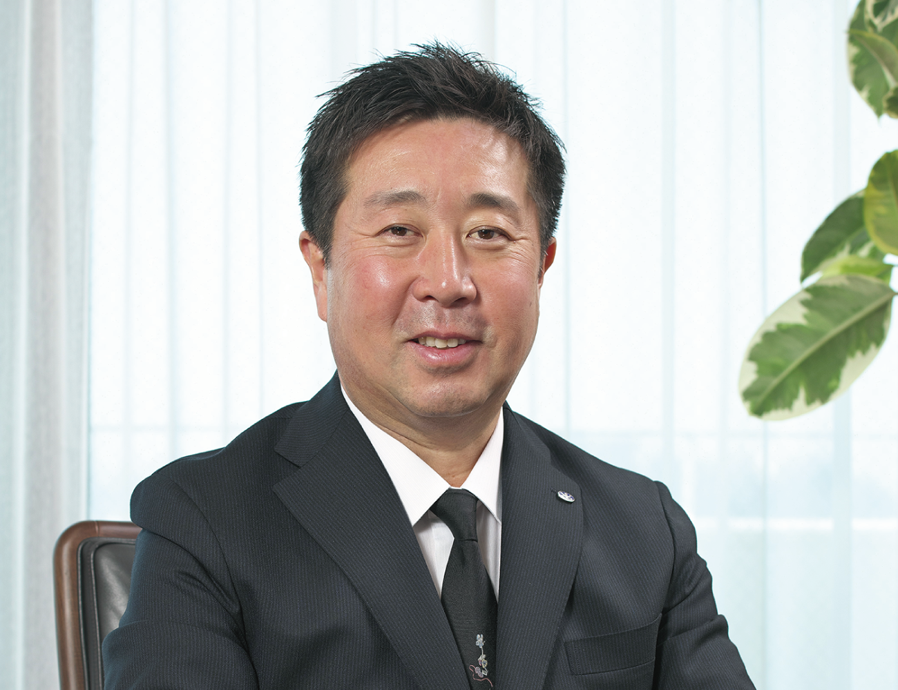 紳士服コナカを築いた男の執念と覚悟！業界を揺るがす経営哲学