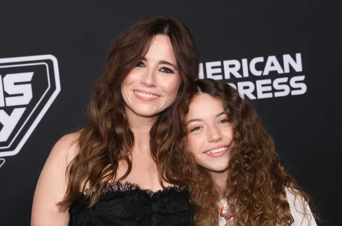 Linda Cardellini Biography: Husband, Daughter, Family, and Career Milestones