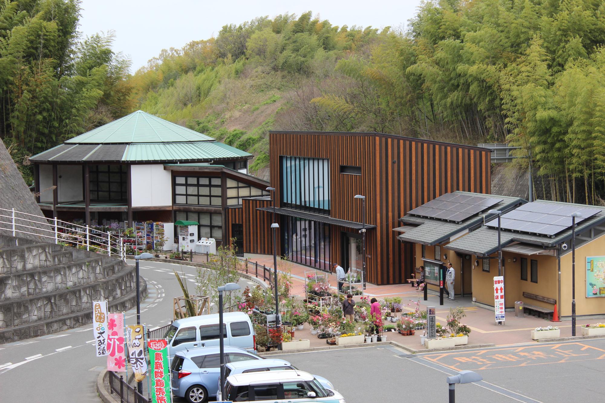 道の駅かなん大盛況の真相！朝採れ野菜と限定グルメ混雑回避法を徹底解剖