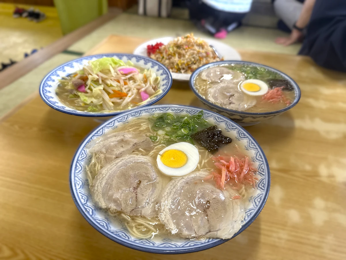 久留米の老舗「丸好食堂」徹底解剖！濃厚豚骨と名物焼きめしの魅力