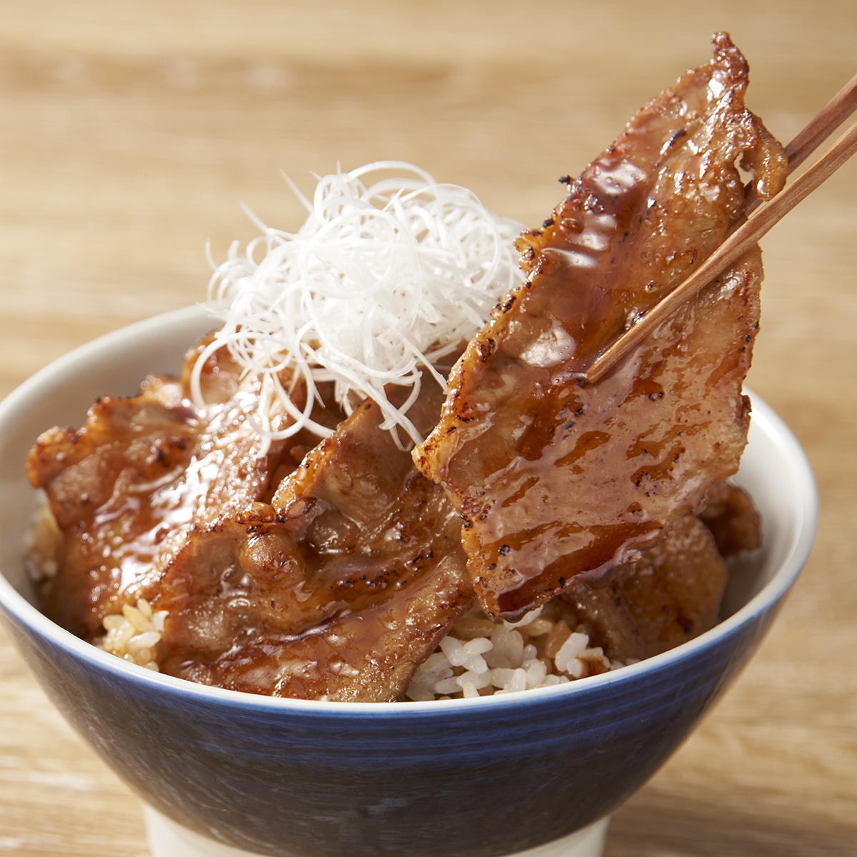 プロ直伝！豚丼のたれ黄金比レシピと本場・帯広の味を再現する裏技