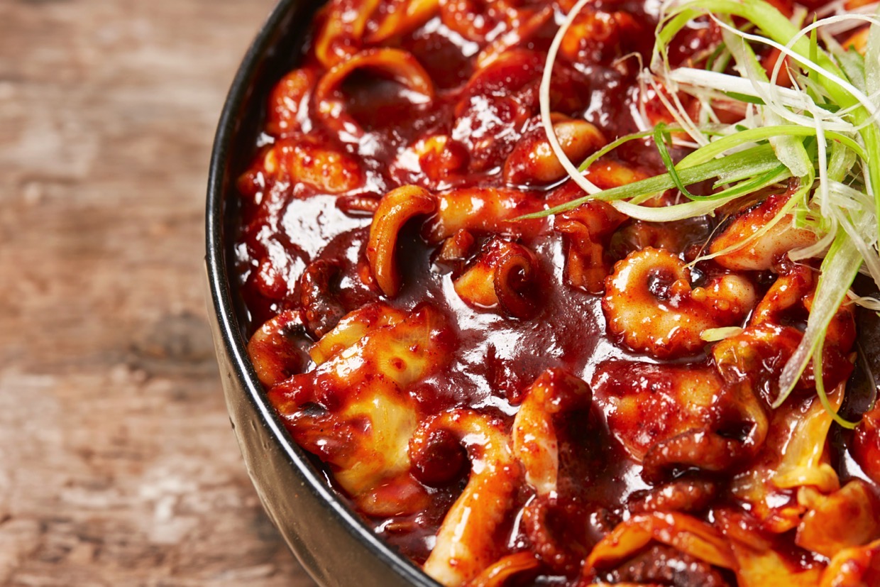 韓国タコ料理が爆発的人気の理由！サンナッチの危険性と名店を徹底解剖