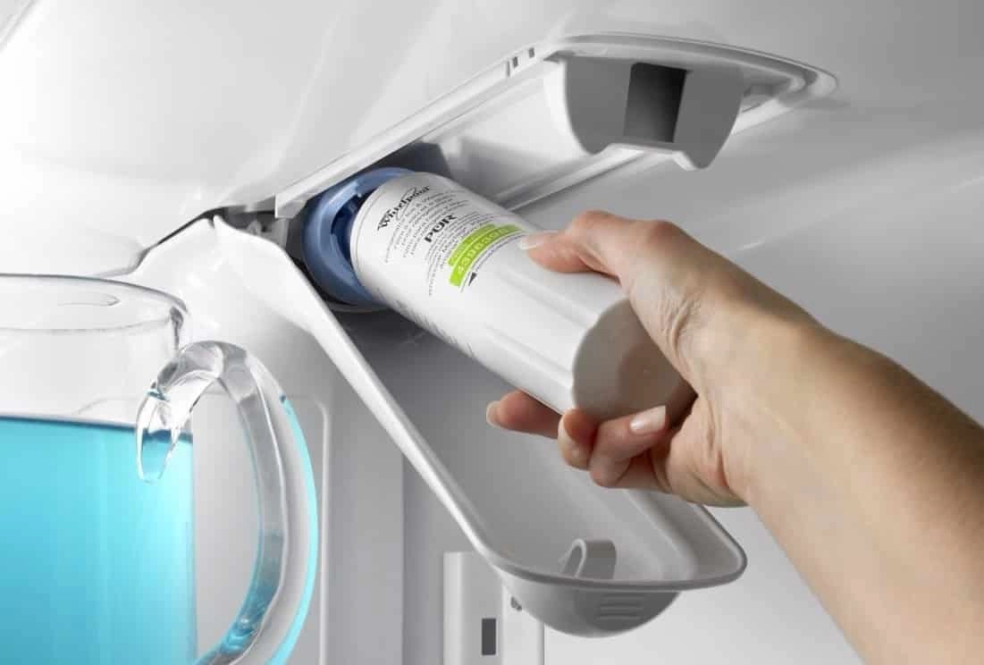 What Does a Water Filter Do in a Refrigerator